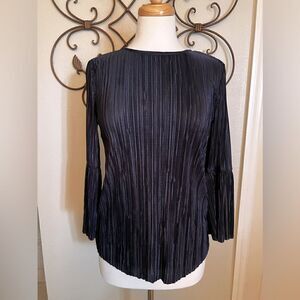 VINCE CAMUTO- Navy pleated blouse XS NWOT